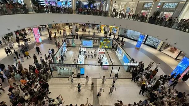 https://adgully.me/post/2785/samsungs-galaxy-open-market-at-dubai-mall-celebrates-third-week