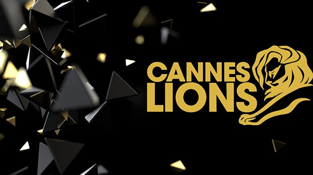 https://adgully.me/post/3523/cannes-lions-success-uaes-official-representatives-commemorate-winners