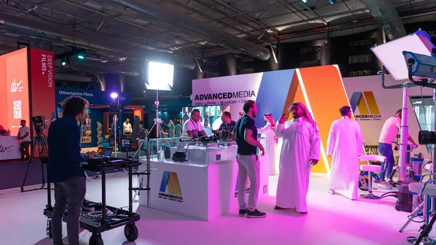 https://adgully.me/post/3734/advanced-media-shines-at-the-first-edition-of-saudi-film-confex-and-unveils-cine